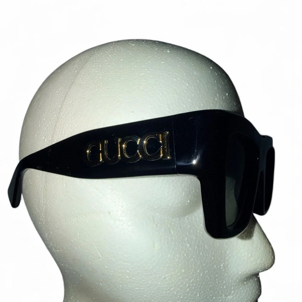 Gucci Dark Frame Sunglasses